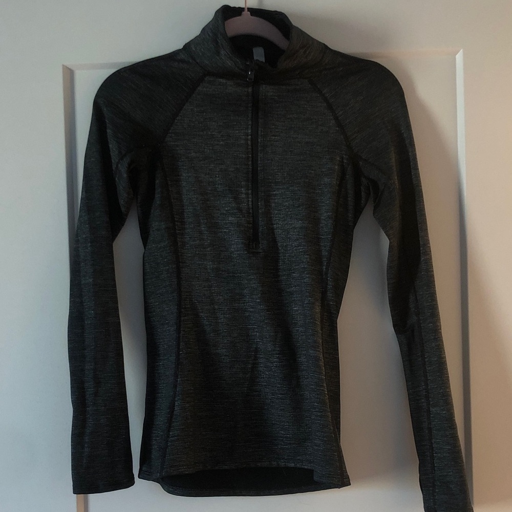 Under Armour Dark Heathered Black Long-Sleeve Half-Zip Top